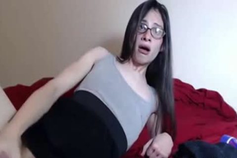 Nerdy Trap shoots cum In Own Face
