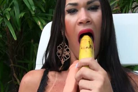 Sensual shelady Erika Lee Masturbates With A Banana And Sticks A dildo Up Her butthole