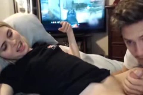 sleazy blond sheboy gets oral-job Online