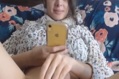 ladyboy Playing With Her big 10-Pounder