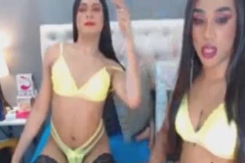 ladyboy couple smutty Bedroom rod sucking