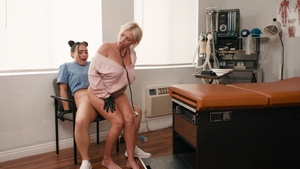 Transfixed: Dr. Phoenix's Free-Use Sex Surprises Patient