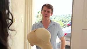 Transfixed: Bubbly Babe Gets Lucky